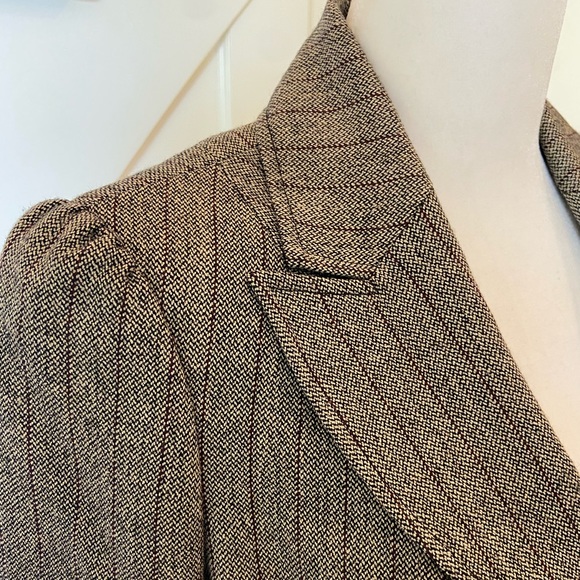 Wool Blend Fitted Brown Pinstripe Blazer - Picture 4 of 12